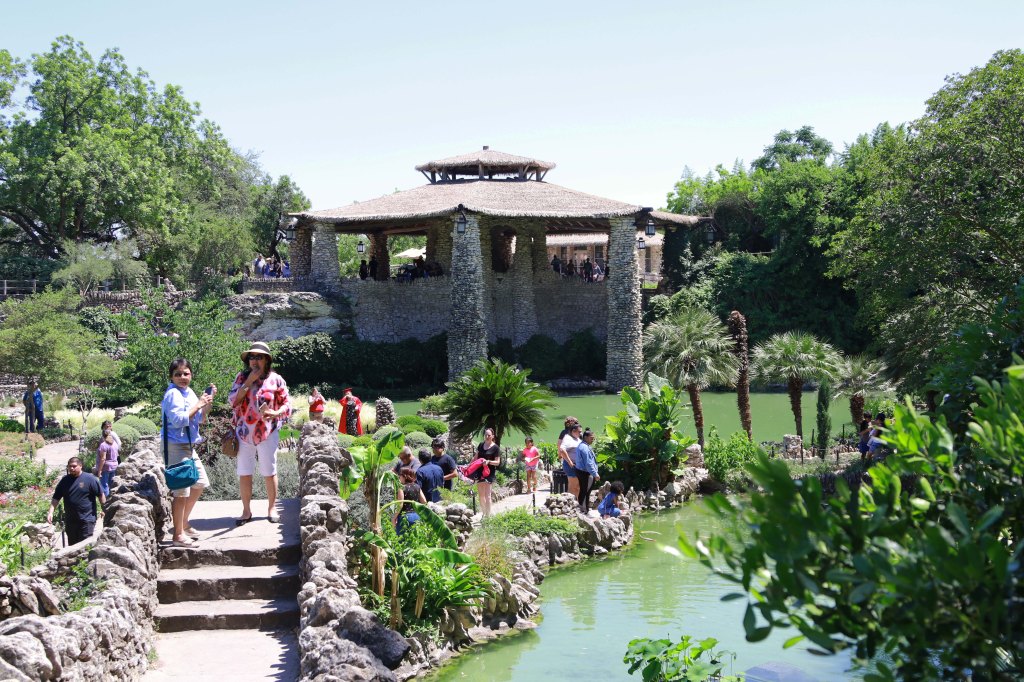 In 1915, the city requested a Japanese immigrant and his wife to transform an old rock quarry into a Japanese styled garden.